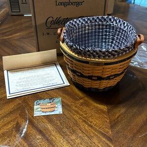 2002 Longaberger Collectors Club Miniature Corn Basket